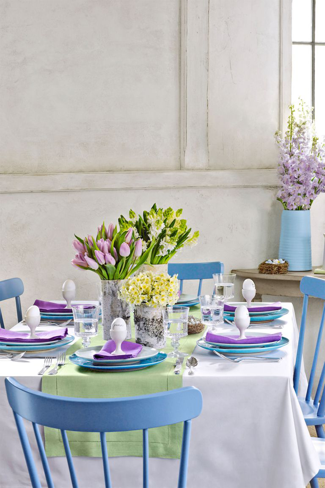 Enchanting Easter Table Settings Inspired by the Spring Colors - Sweet Easter Table