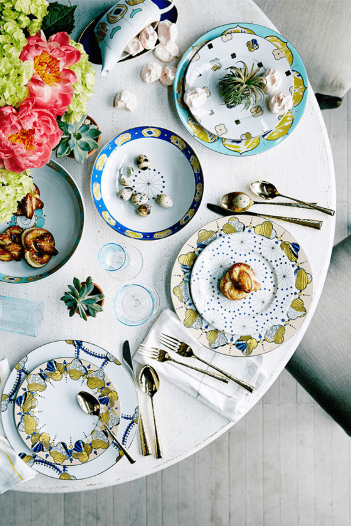 How to Set a Table Like a French Gal