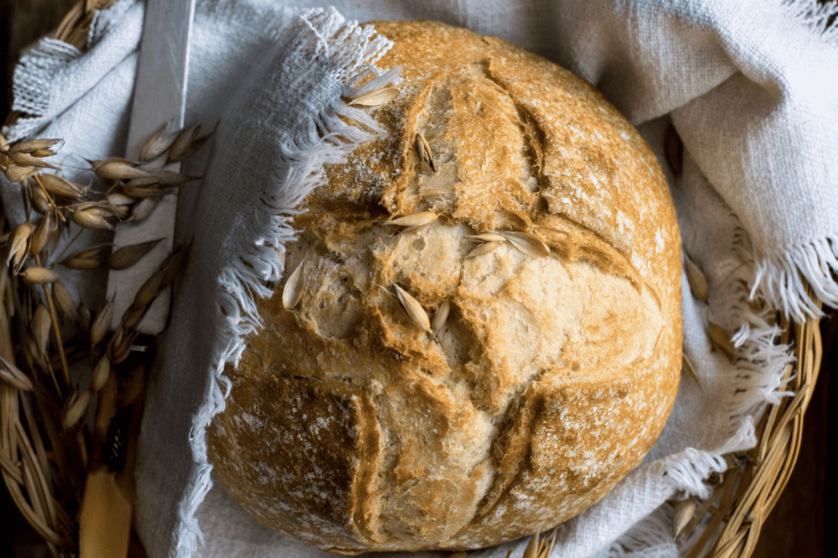 Irish Garlic & Cheddar Soda Bread